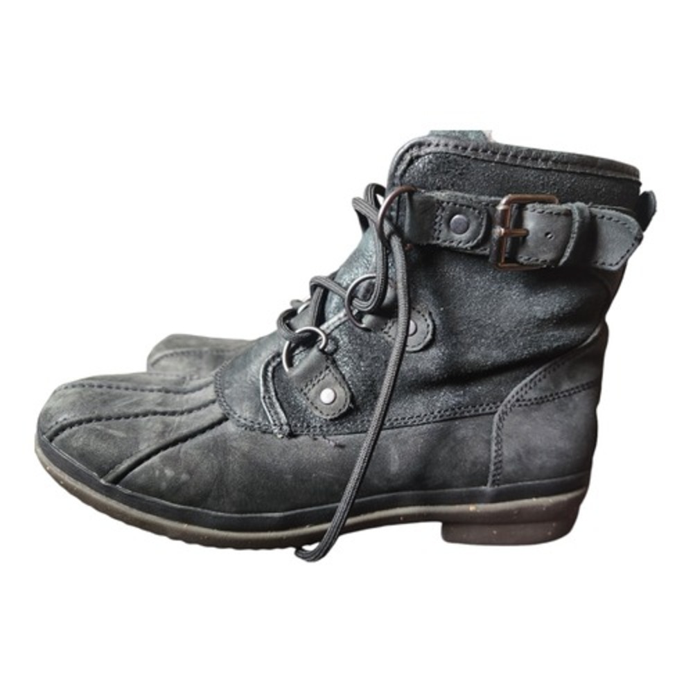 UGG Cecile Duck Boots Women 8 Black Waterproof Leather Suede Lace Up 1006687